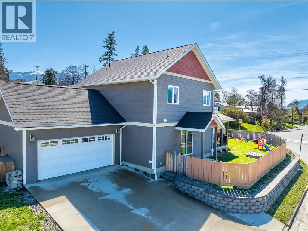 902 Murdoch Street, Creston